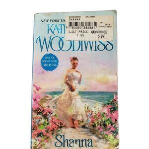 Shanna by Kathleen‎ E. Woodiwiss Historical Romance Paperback Avon Bestseller